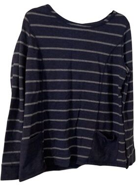 Kim Rogers Blue and Gray Striped Fleece top with pockets. Size medium. NWOT.